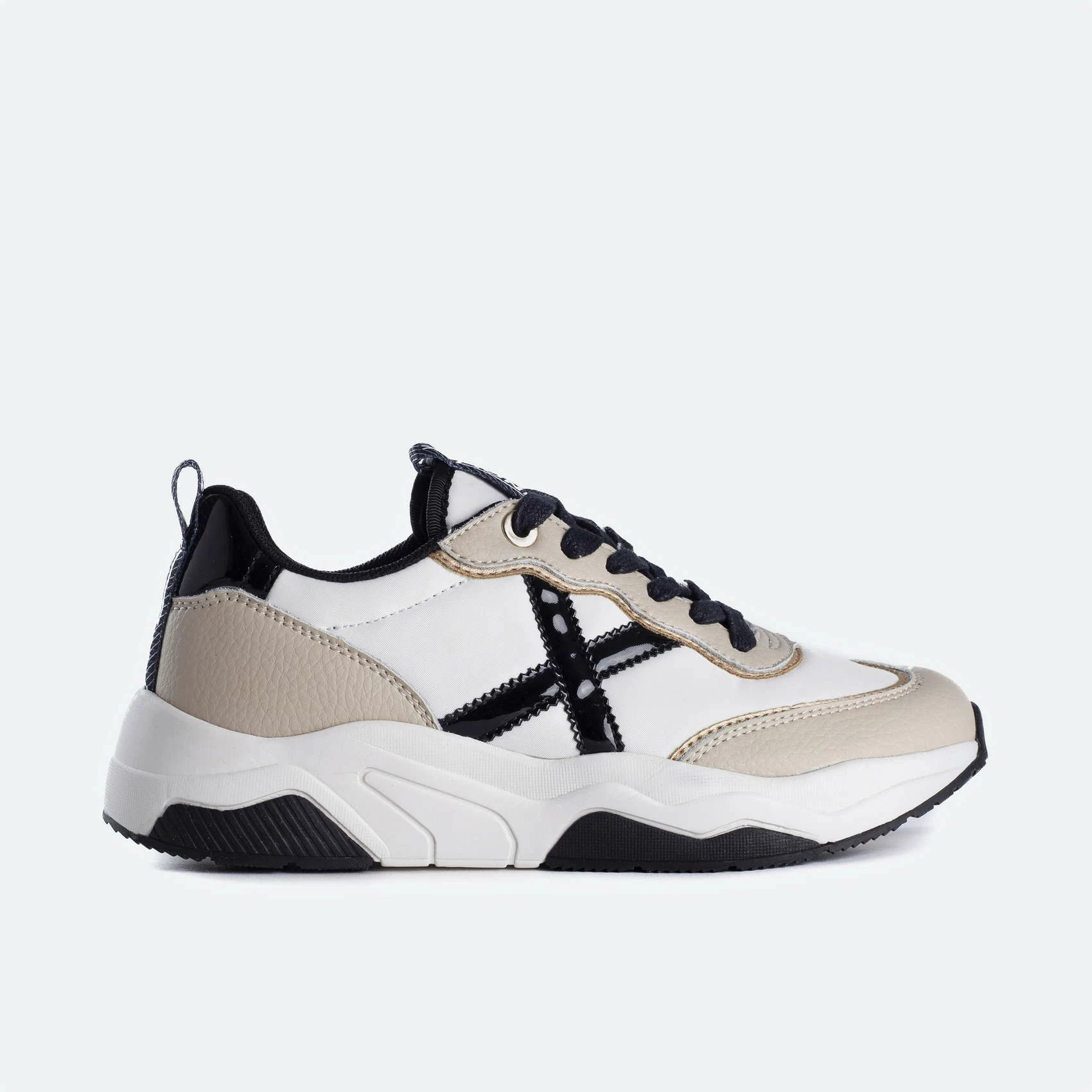 MUNICH WAVE 105 1 MUNICH WAVE 105